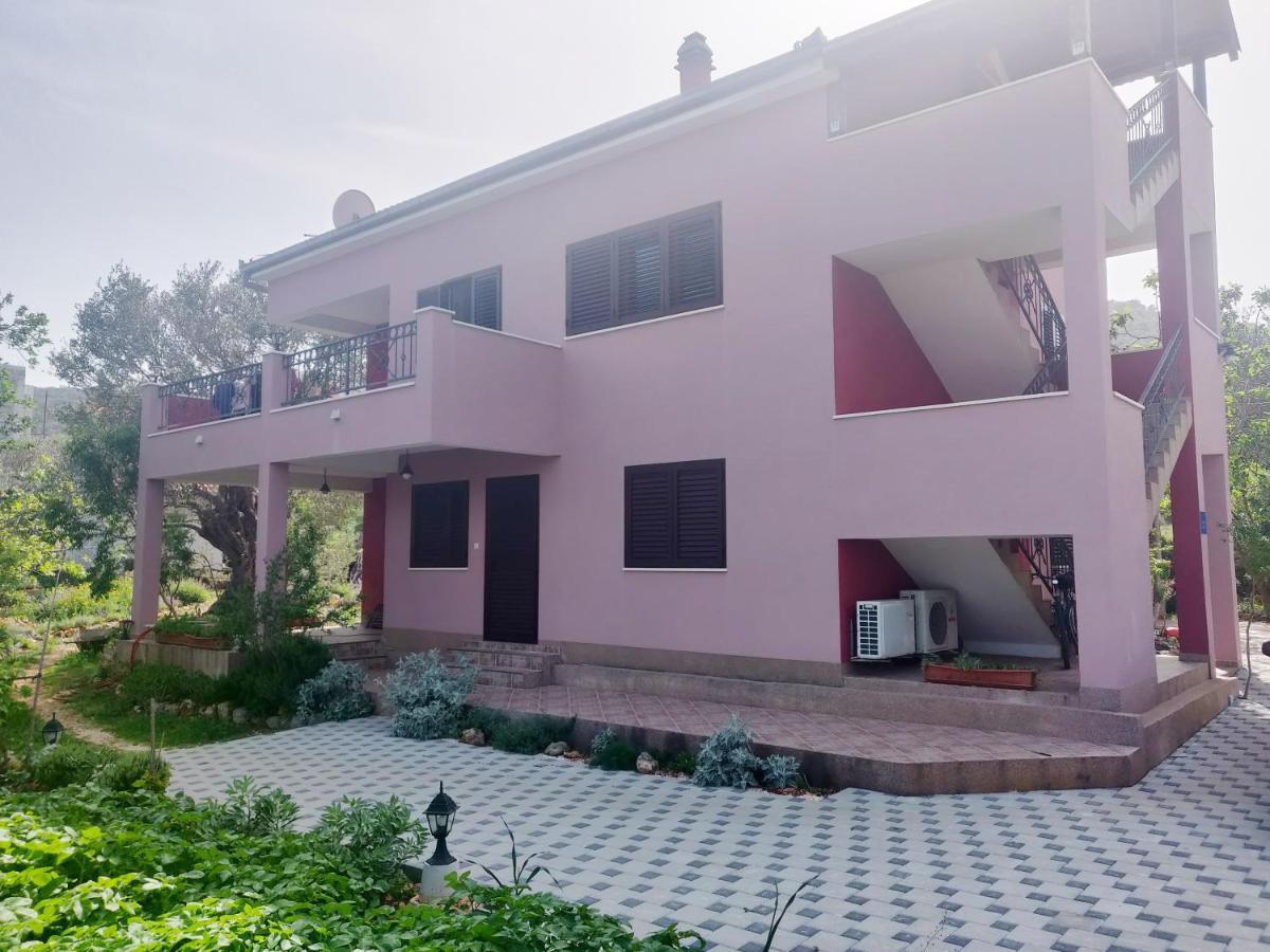 Guest House Maslina Vinisce Bagian luar foto