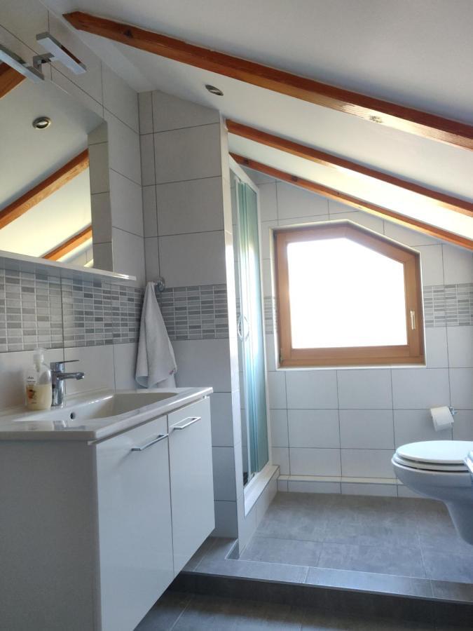 Guest House Maslina Vinisce Bagian luar foto